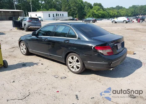 2008 Mercedes-Benz C 300 Luxury/Sport z USA, uszkodzony, nr VIN WDDGF54X68R010384